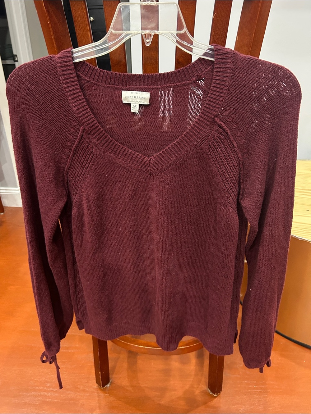 Lucky Brand Women's V-Neck Sweater in Wine